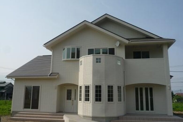 福島県会津坂下町Y様邸 外も中も白で統一された清潔感のある家