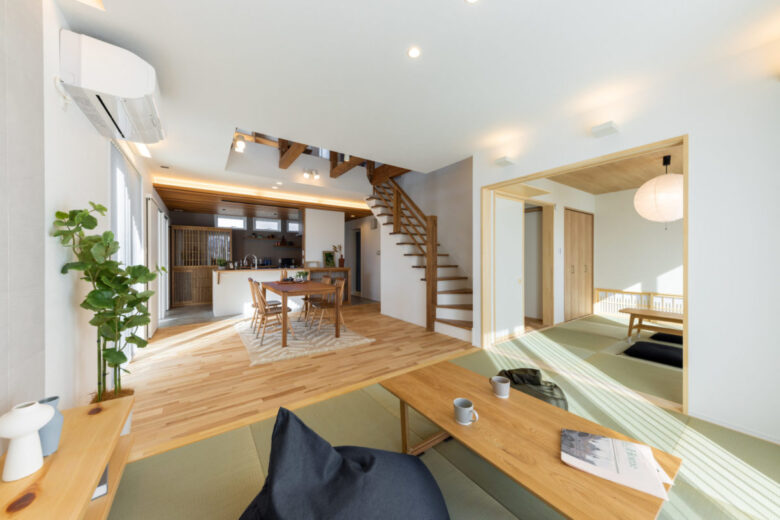 タタミで寛ぐ和モダンな暮らし